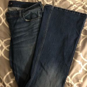 Hollister flare jeans ✨